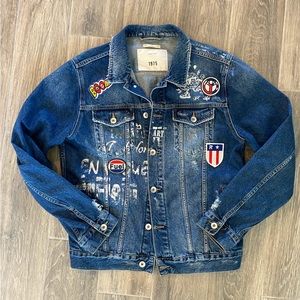ZARA Man's Distressed Denim Jacket - Size X- Large 1975 Patches